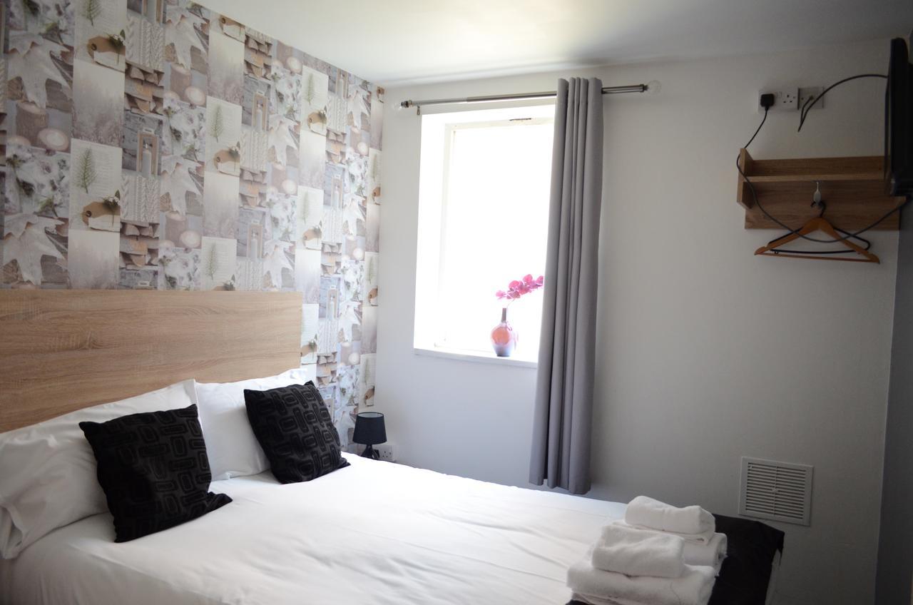 The Manor - Hotel 2*